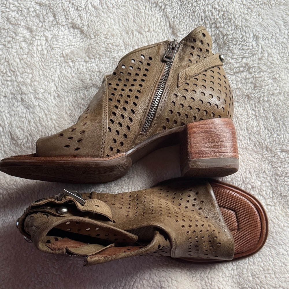 A.S.98 Olive Leather Mules - Picture 4 of 5